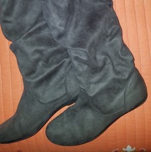 Slouch Nubuck Boots